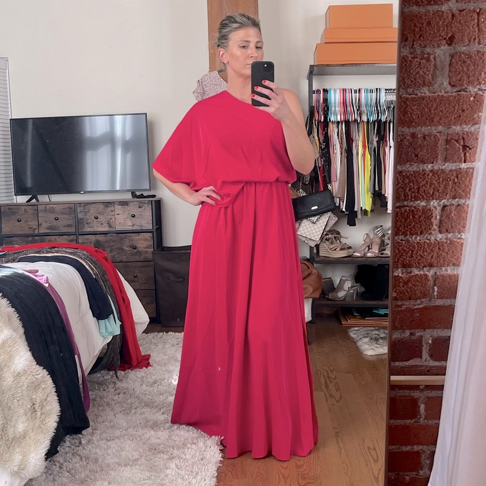 Lulu's One Shoulder Dress in Vibrant Pink